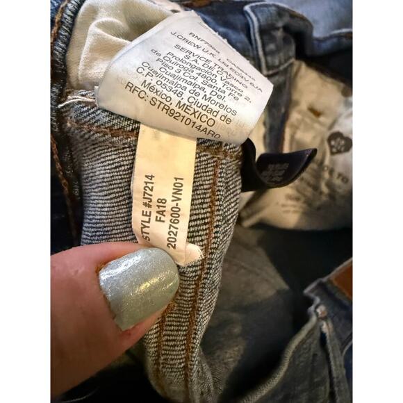 Madewell Tall Slim Straight Jeans: Distressed
Button-Front Edition size 30 - Picture 10 of 12